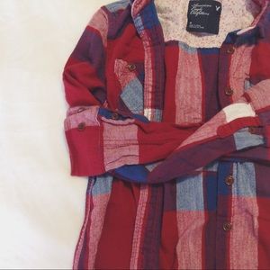 "LIKE" FOR PRICE DROP.🌿 // AEO flannel.